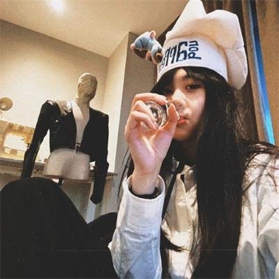 报告王爷,王妃是只猫
